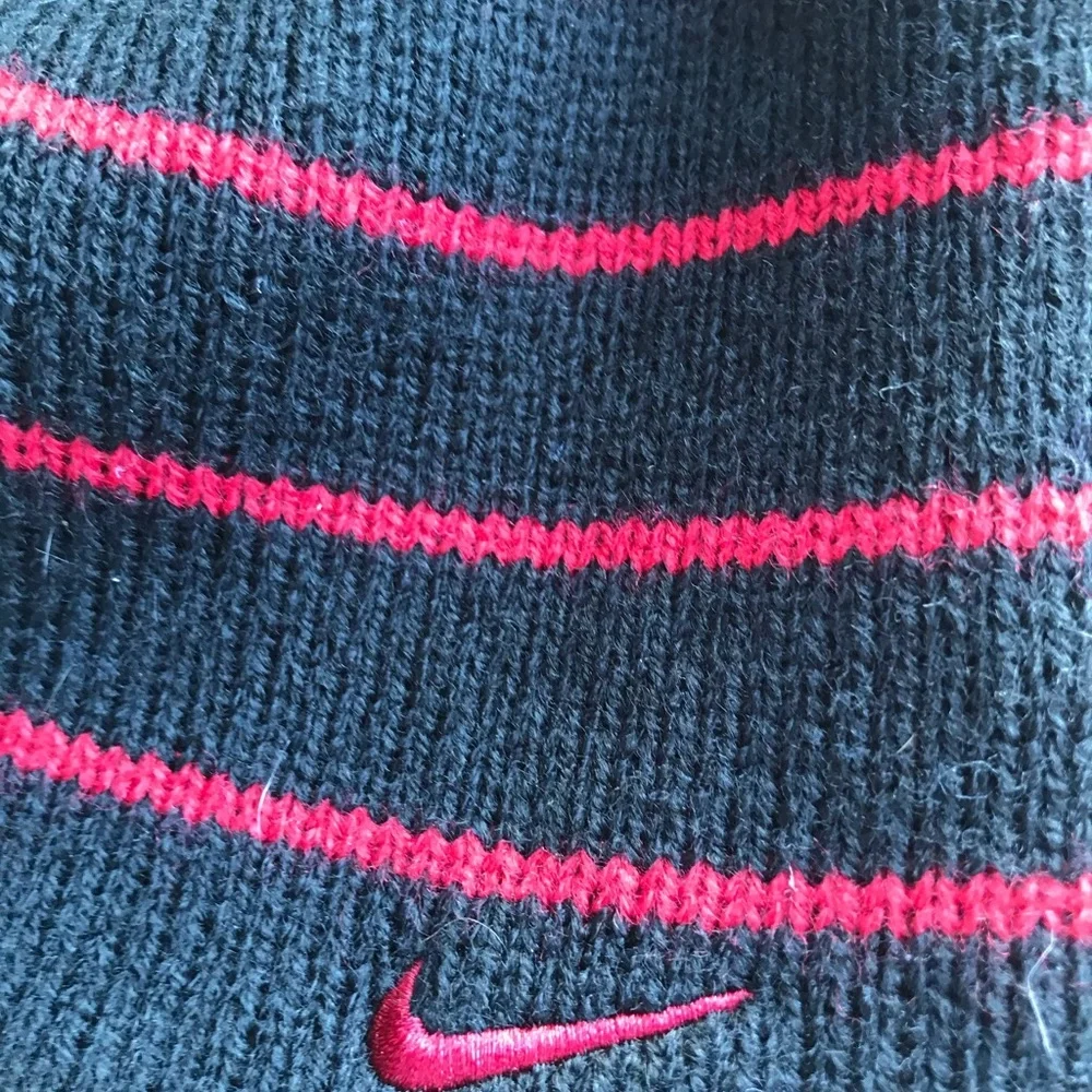 :.. Nike beanie